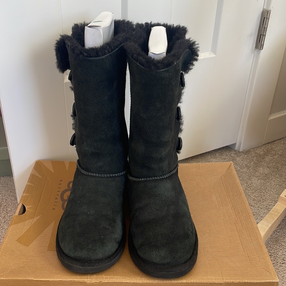 Ugg Bailey - image 1